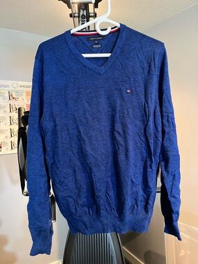 Tommy Hilfiger Men’s Royal Blue V-Neck Sweater